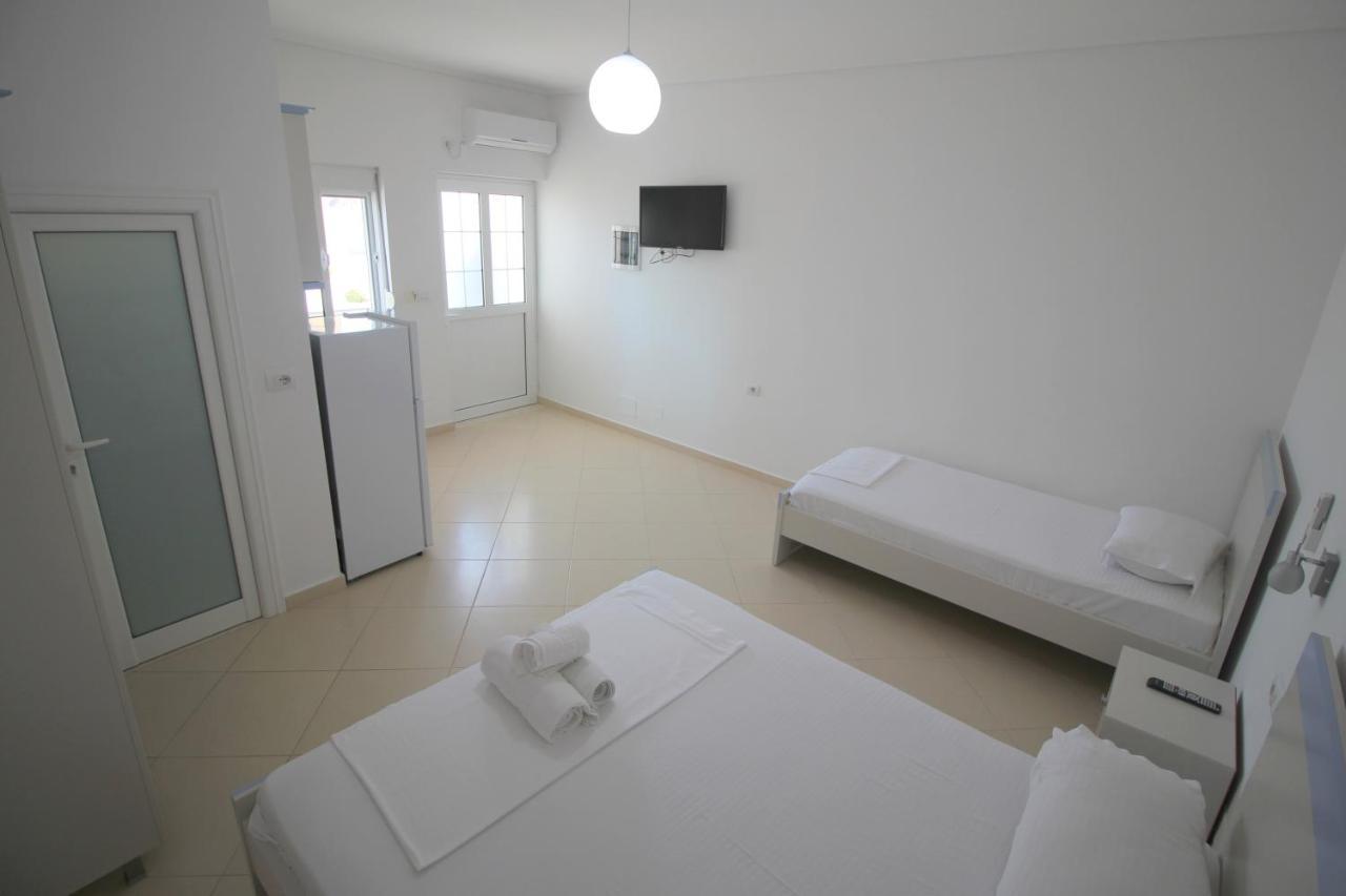Vila Taku Ksamil Esterno foto